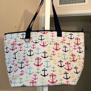 NWOT- HUGE thirty-one thermal tote